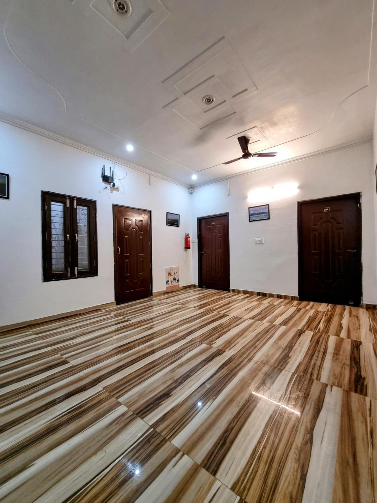 Allāhābād Junction Hotel Sangam View מראה חיצוני תמונה