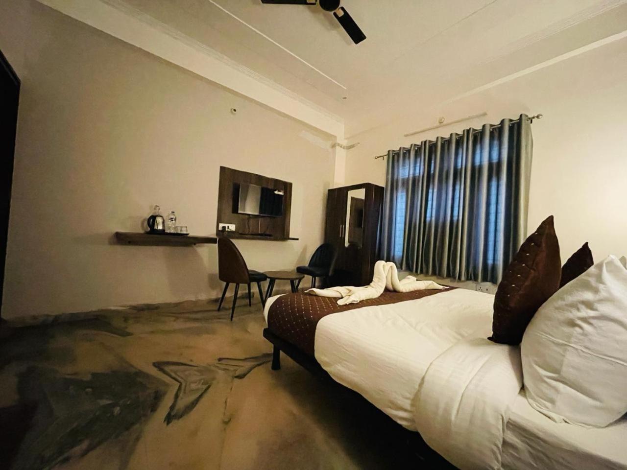 Allāhābād Junction Hotel Sangam View מראה חיצוני תמונה