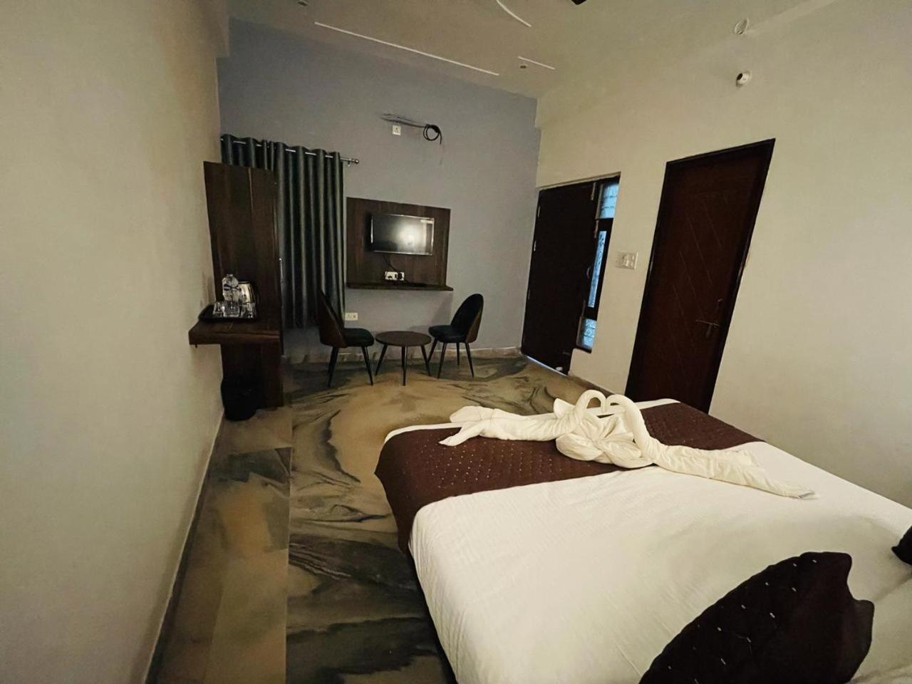 Allāhābād Junction Hotel Sangam View מראה חיצוני תמונה
