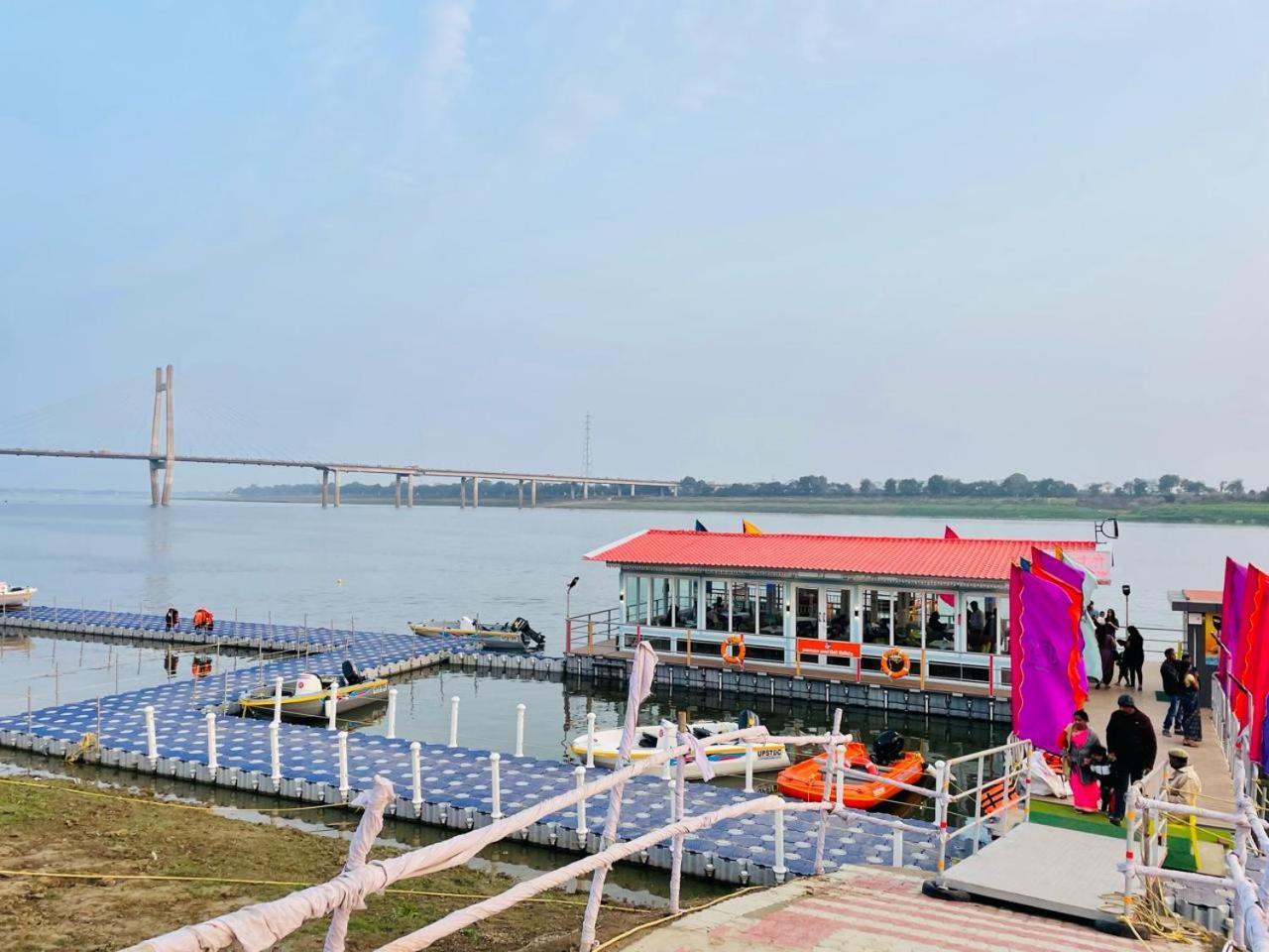 Allāhābād Junction Hotel Sangam View מראה חיצוני תמונה