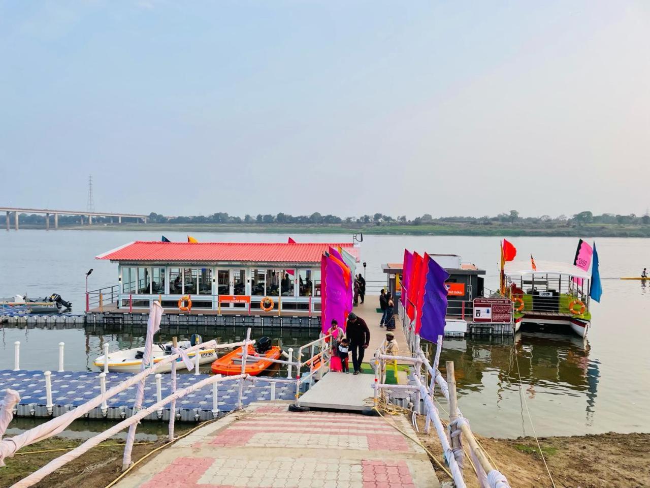 Allāhābād Junction Hotel Sangam View מראה חיצוני תמונה