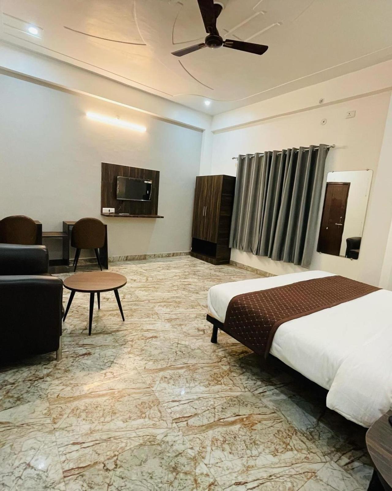 Allāhābād Junction Hotel Sangam View מראה חיצוני תמונה
