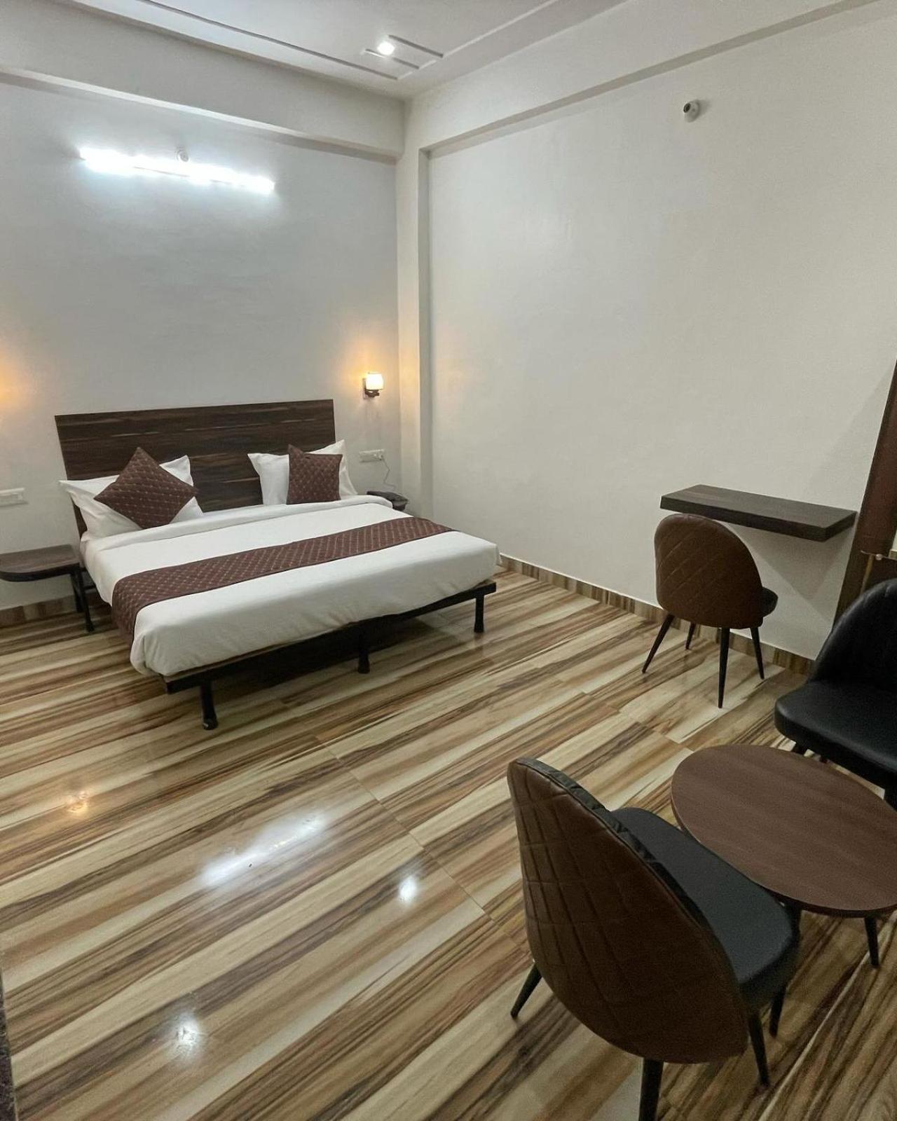 Allāhābād Junction Hotel Sangam View מראה חיצוני תמונה