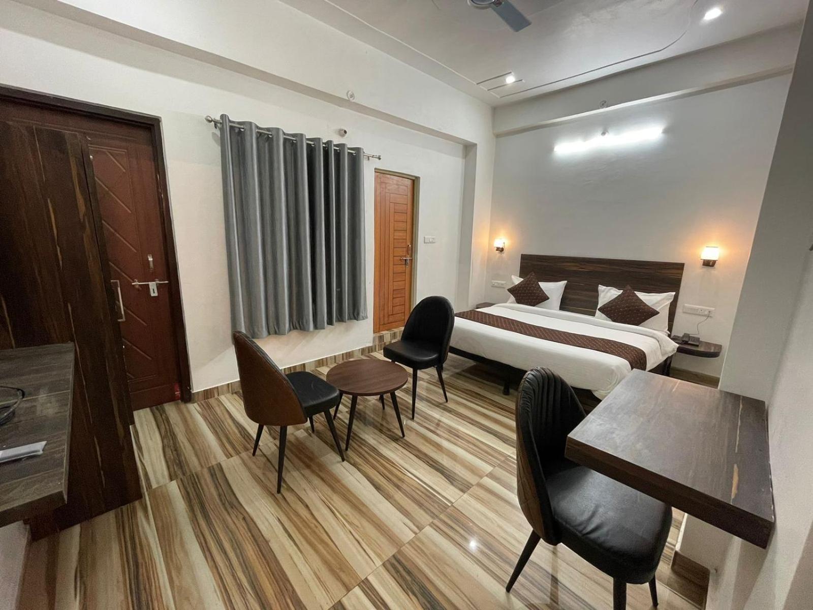 Allāhābād Junction Hotel Sangam View מראה חיצוני תמונה